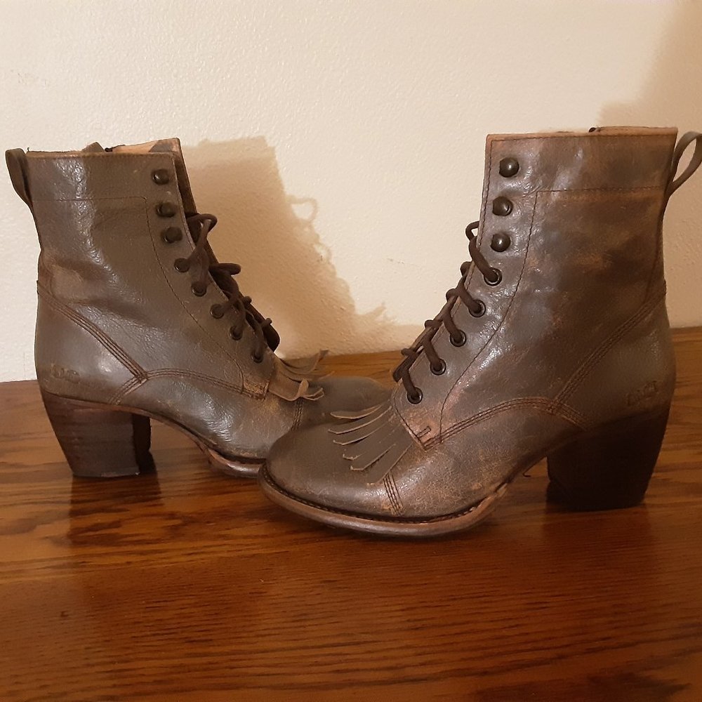 Bed Stu Finis Boots in Smoke Grey Lux